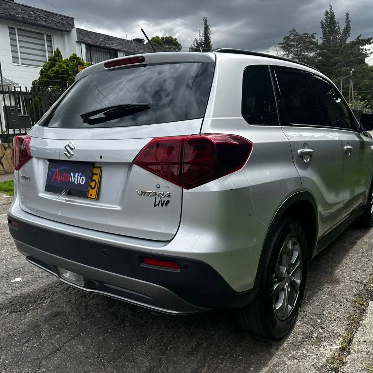 Suzuki Vitara GL 2WD AT