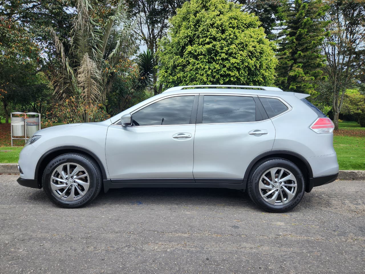 Nissan X-Trail 2..5 Exclusive