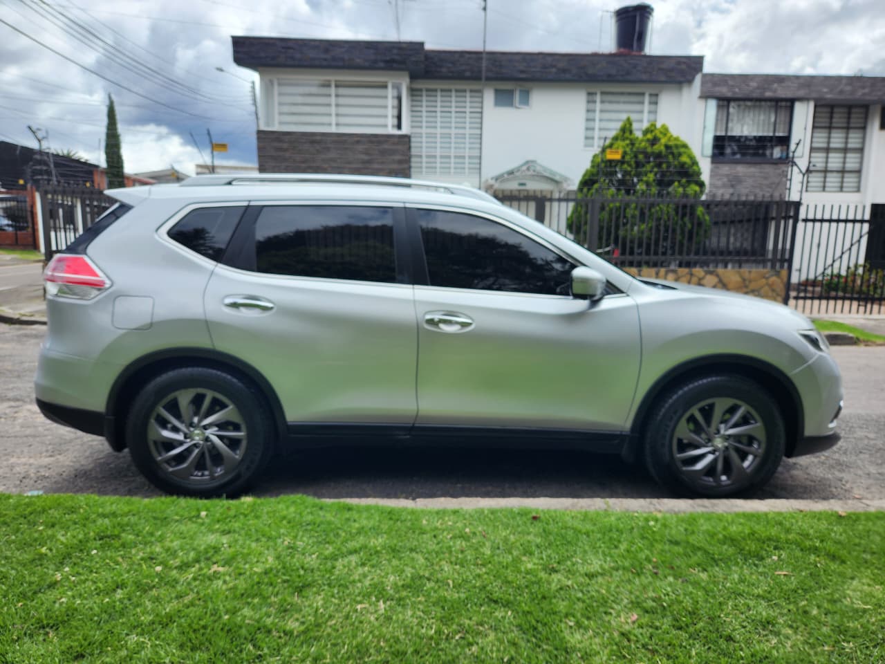 Nissan X-Trail 2..5 Exclusive