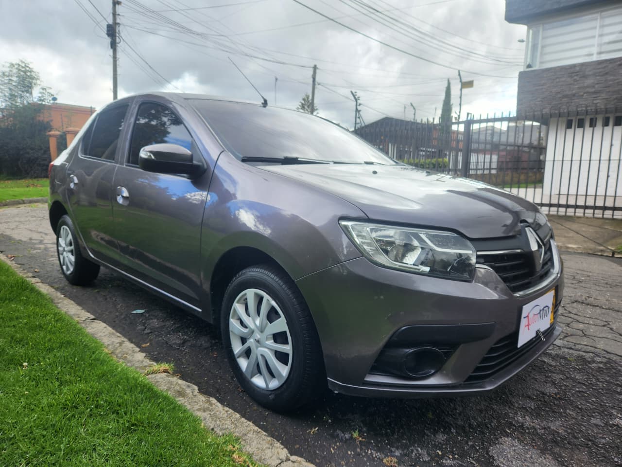 Renault Logan 1.6 Life 8V