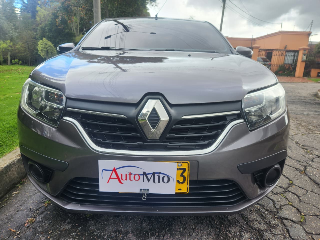 Renault Logan 1.6 Life 8V