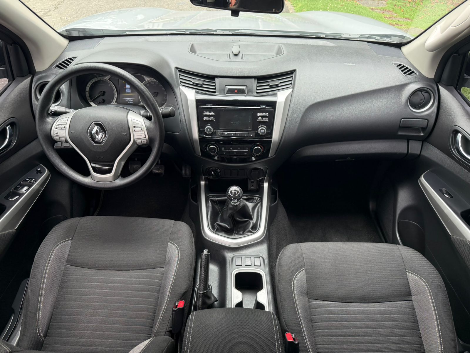 Renault Alaskan 2.5 Intens 4X4 MT