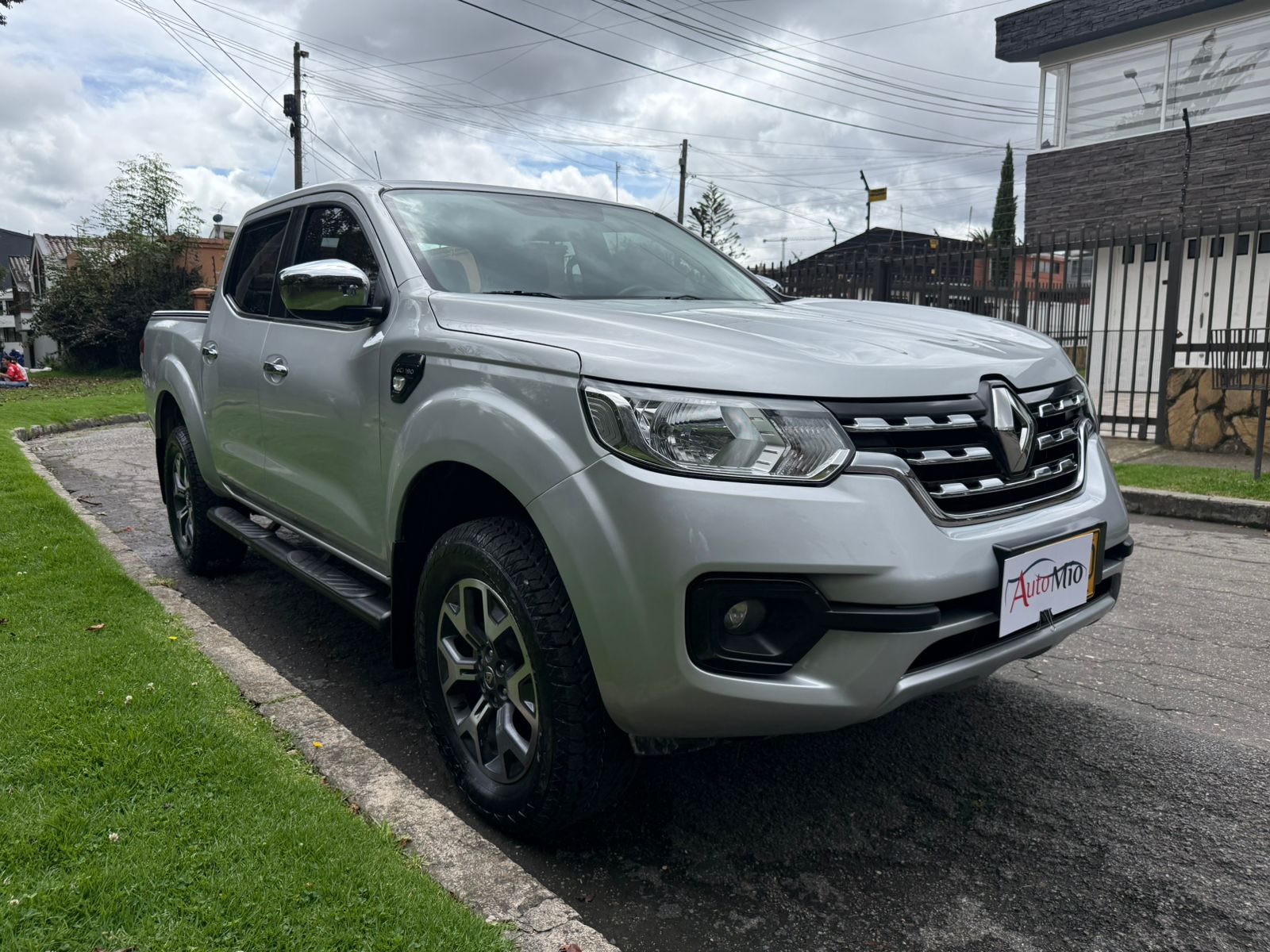 Renault Alaskan 2.5 Intens 4X4 MT