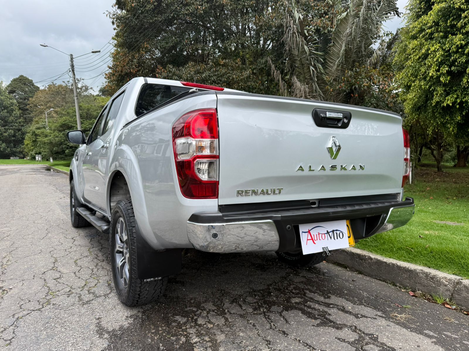 Renault Alaskan 2.5 Intens 4X4 MT