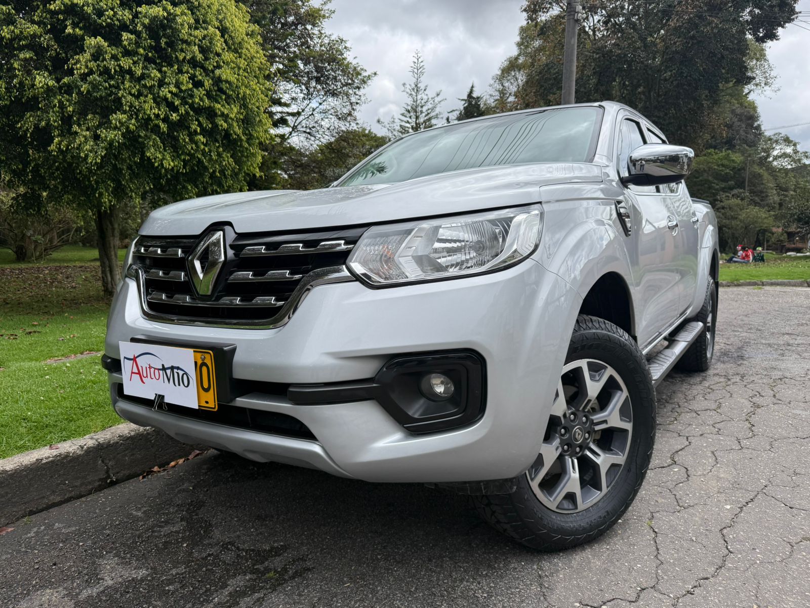 Renault Alaskan 2.5 Intens 4X4 MT