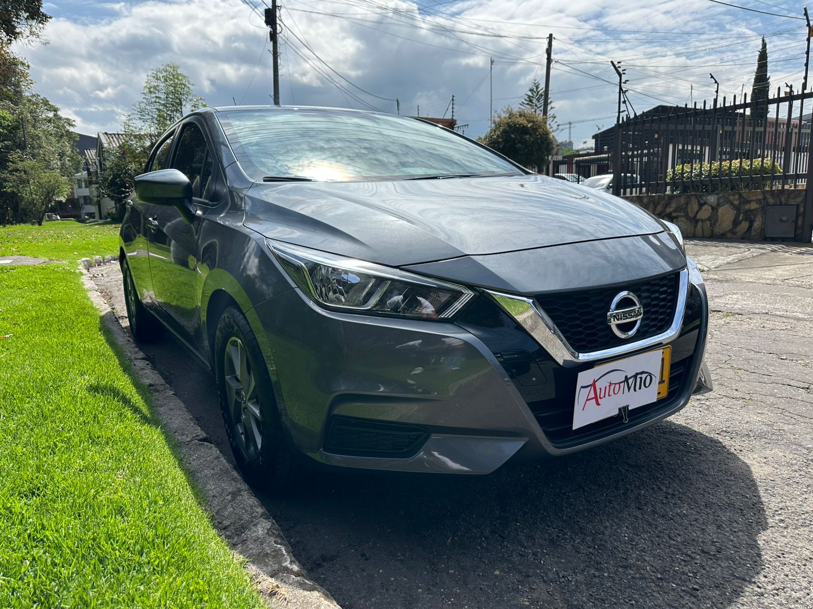 Nissan Versa 1.6 Sense