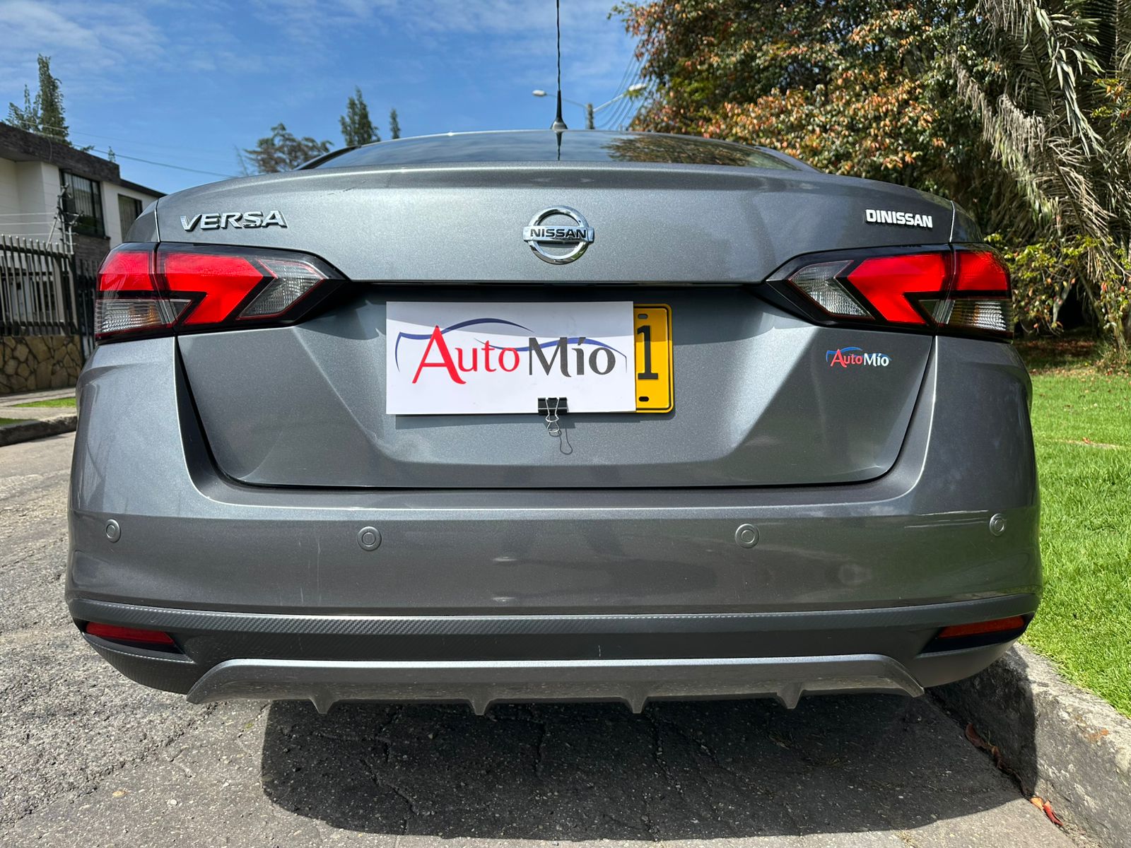 Nissan Versa 1.6 Sense