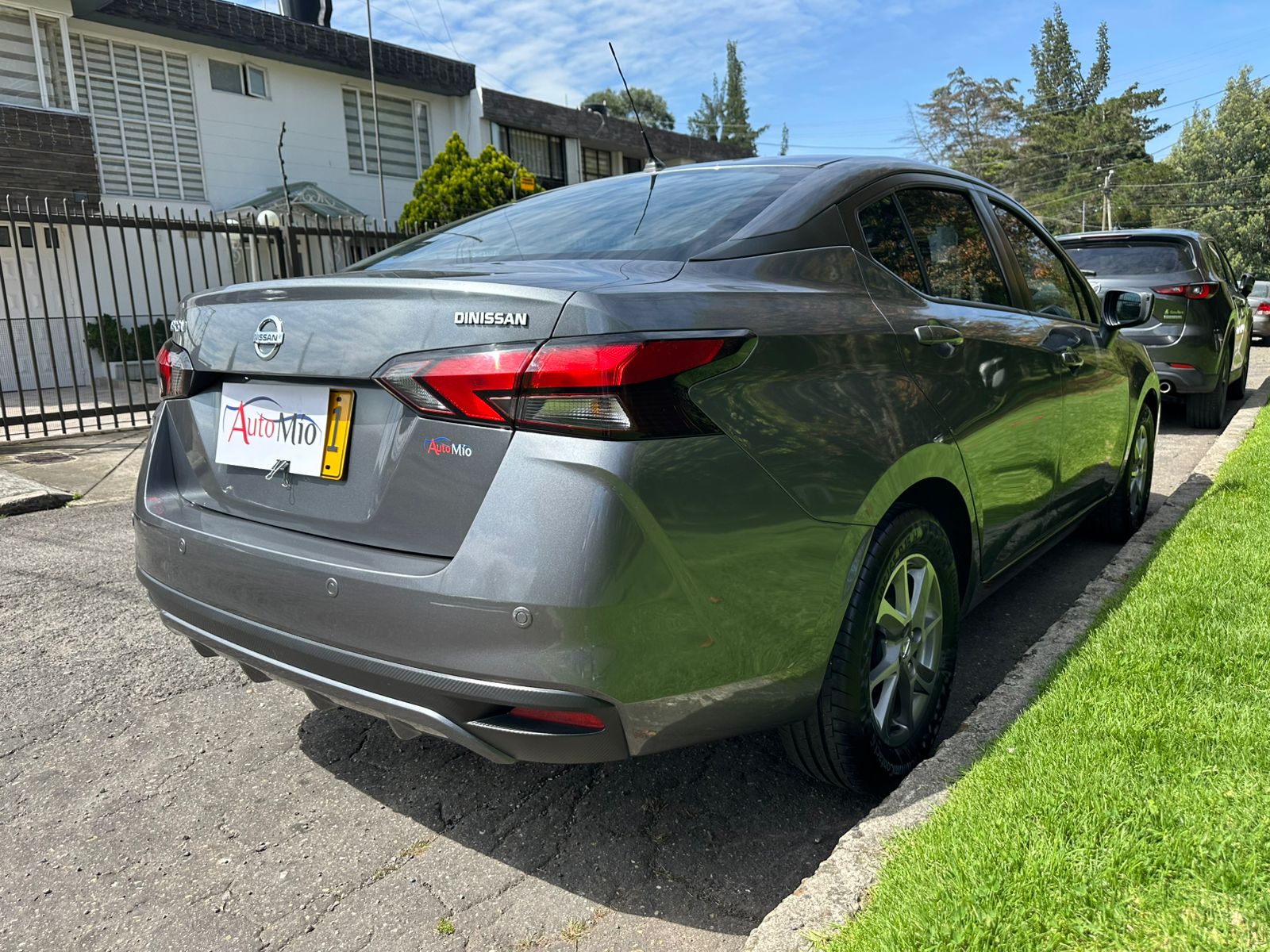 Nissan Versa 1.6 Sense