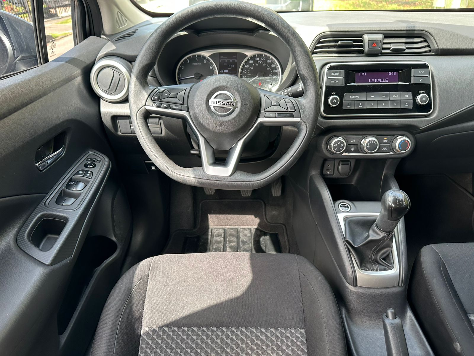 Nissan Versa 1.6 Sense
