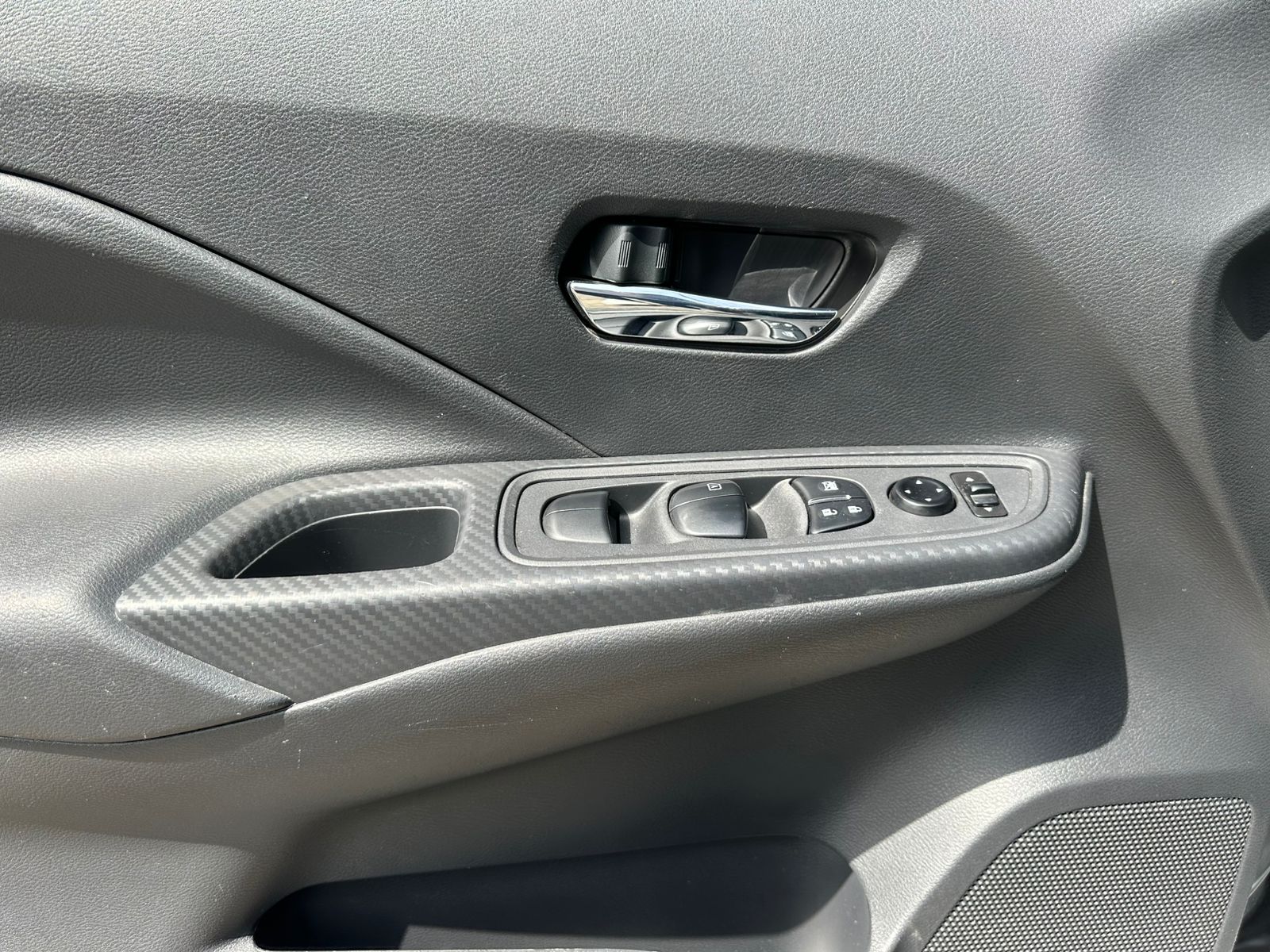 Nissan Versa 1.6 Sense