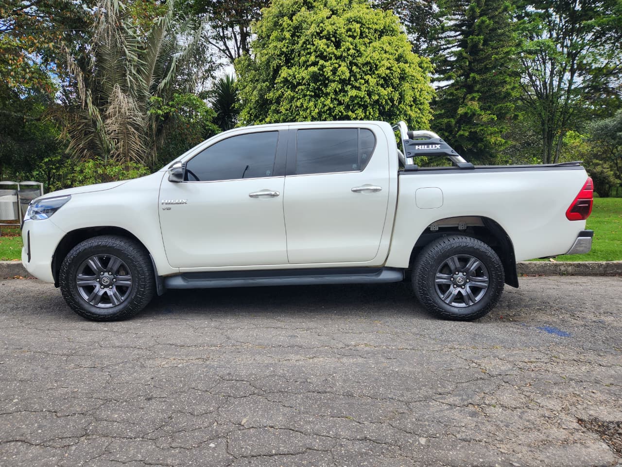 Toyota Hilux 4.0l At 4×4 Gasolina