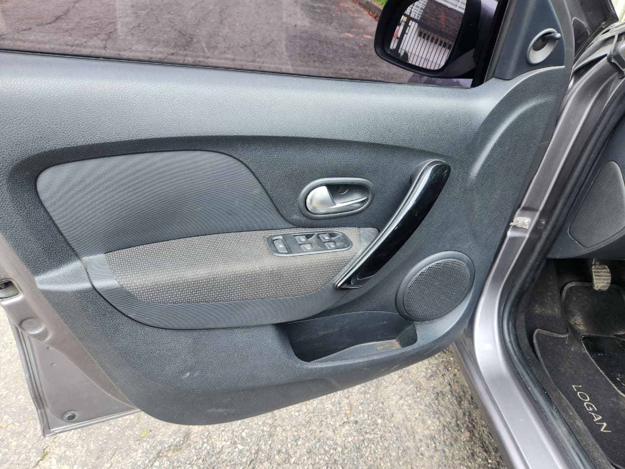 Renault Logan Life +Plus