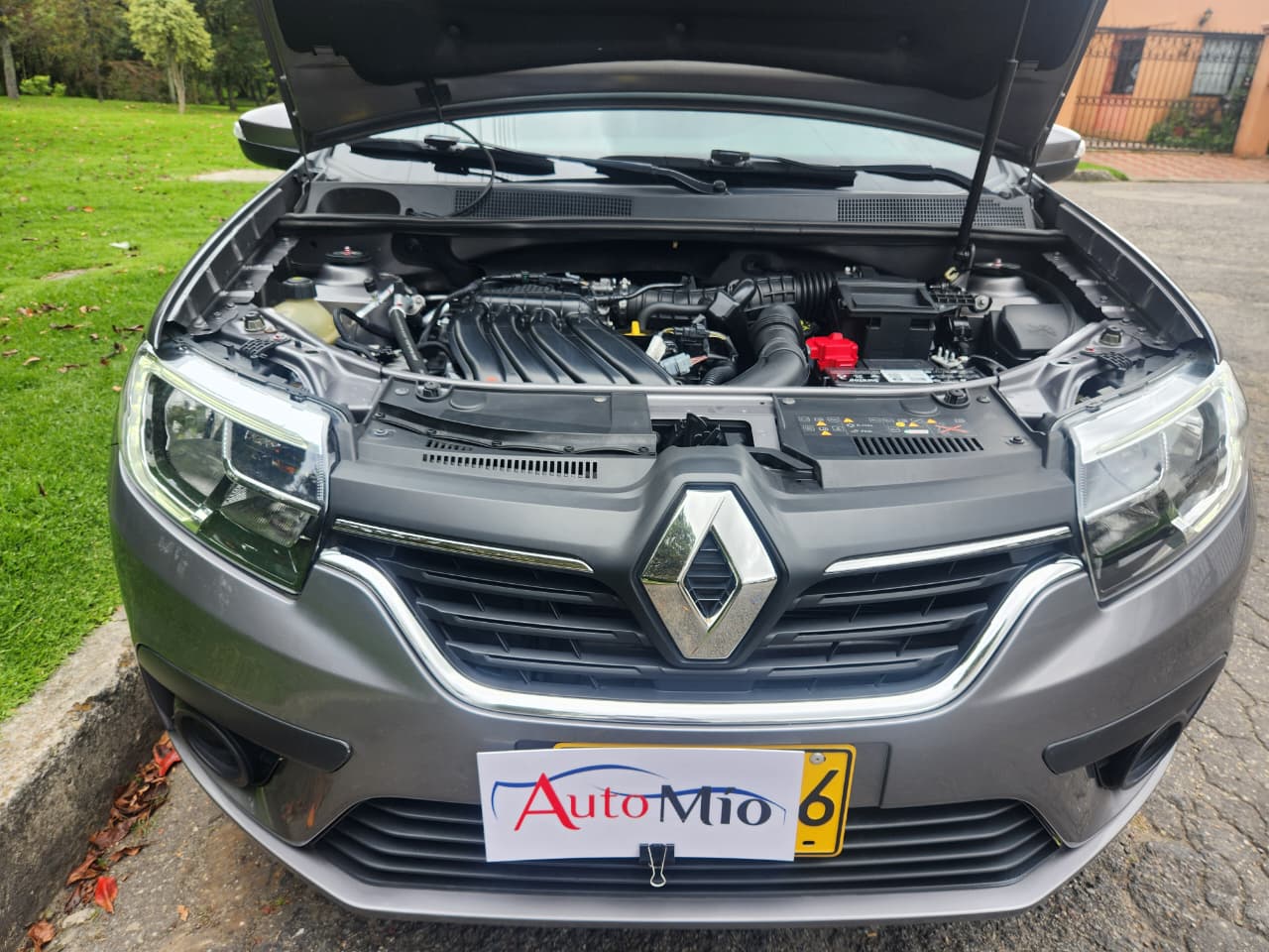 Renault Logan Life +Plus