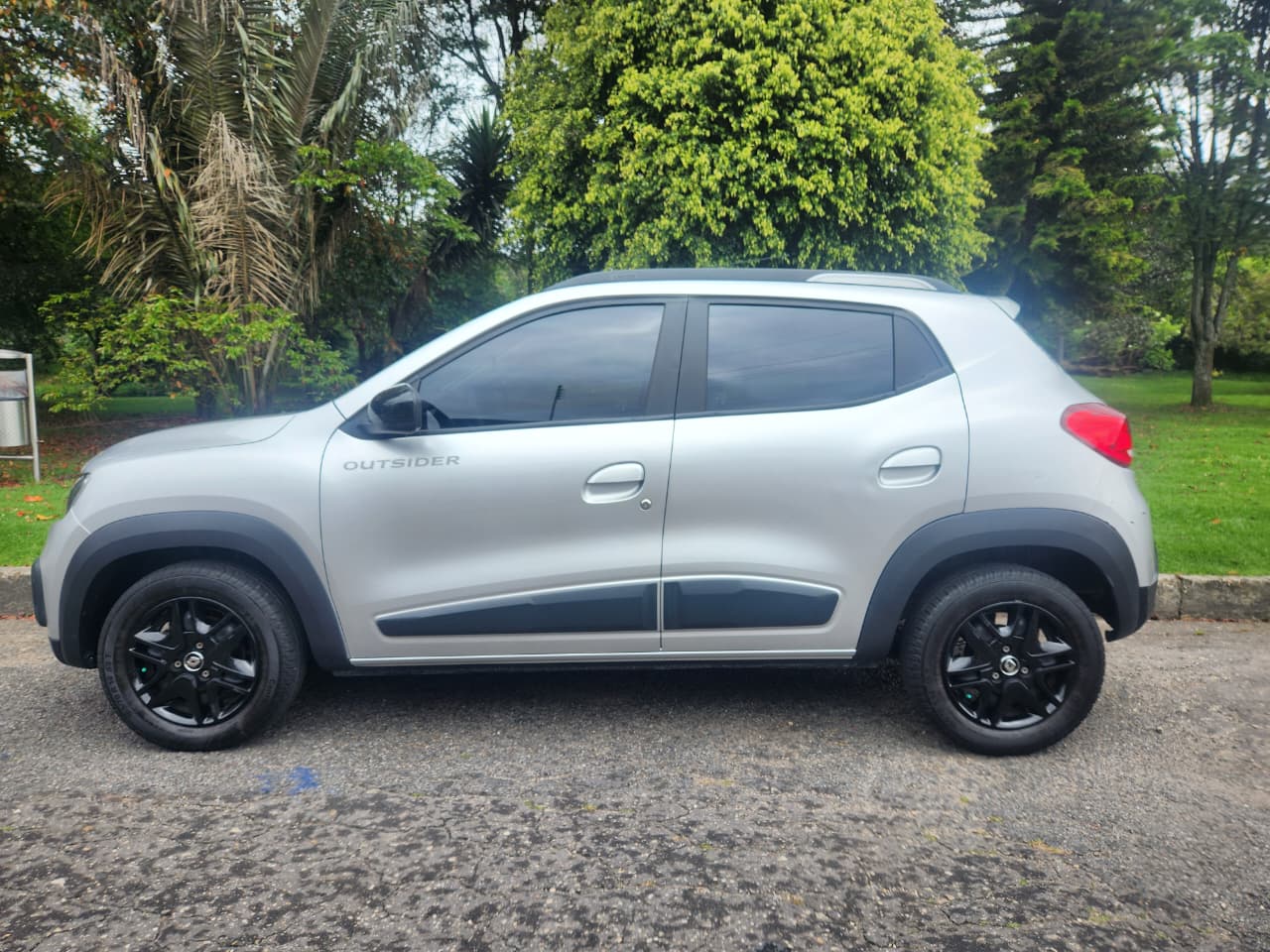 Renault Kwid Outsider 1.0 12v