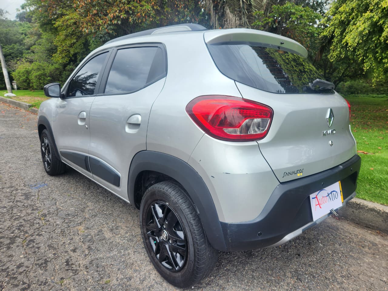 Renault Kwid Outsider 1.0 12v