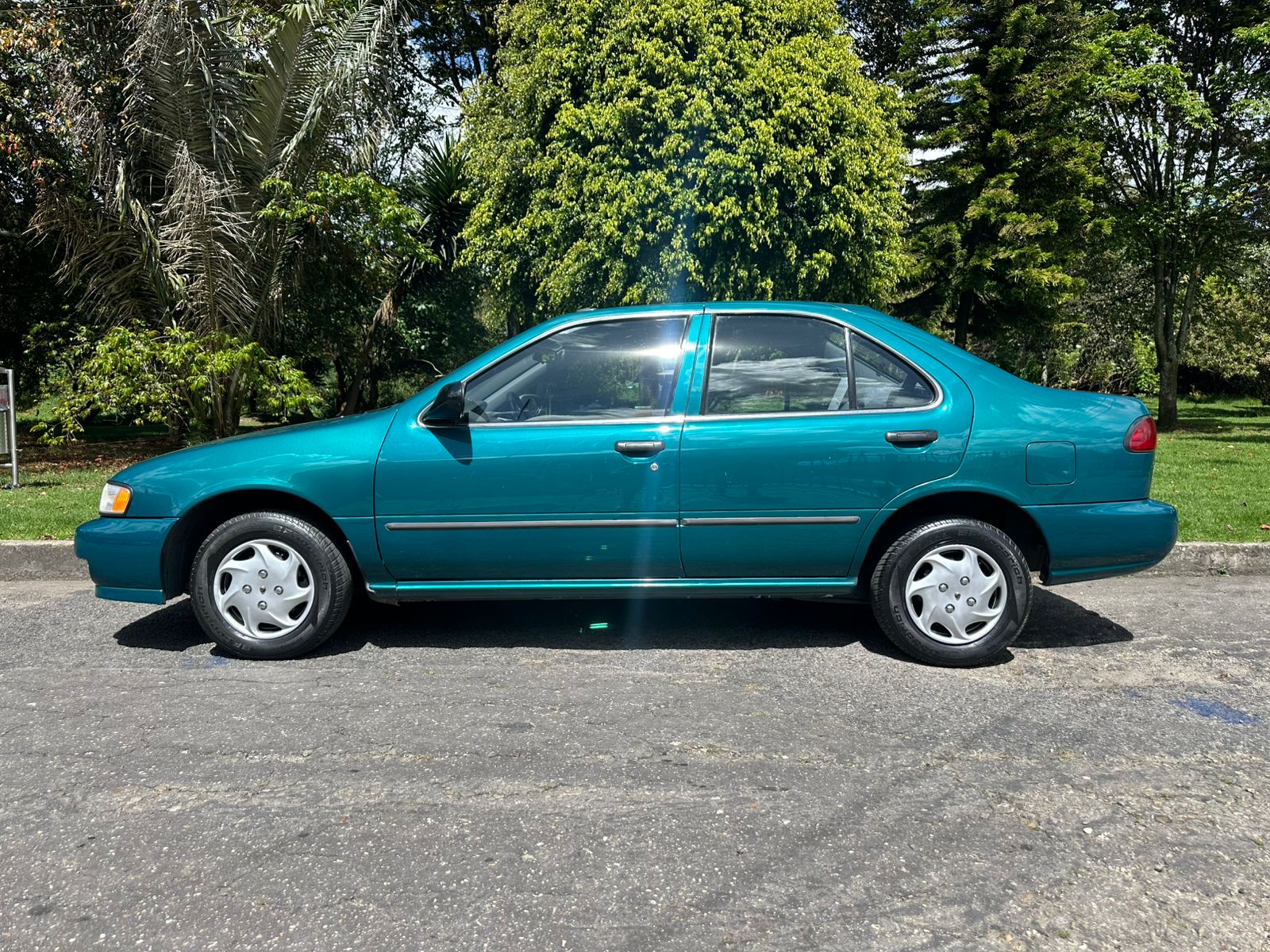 Nissan Sentra B14