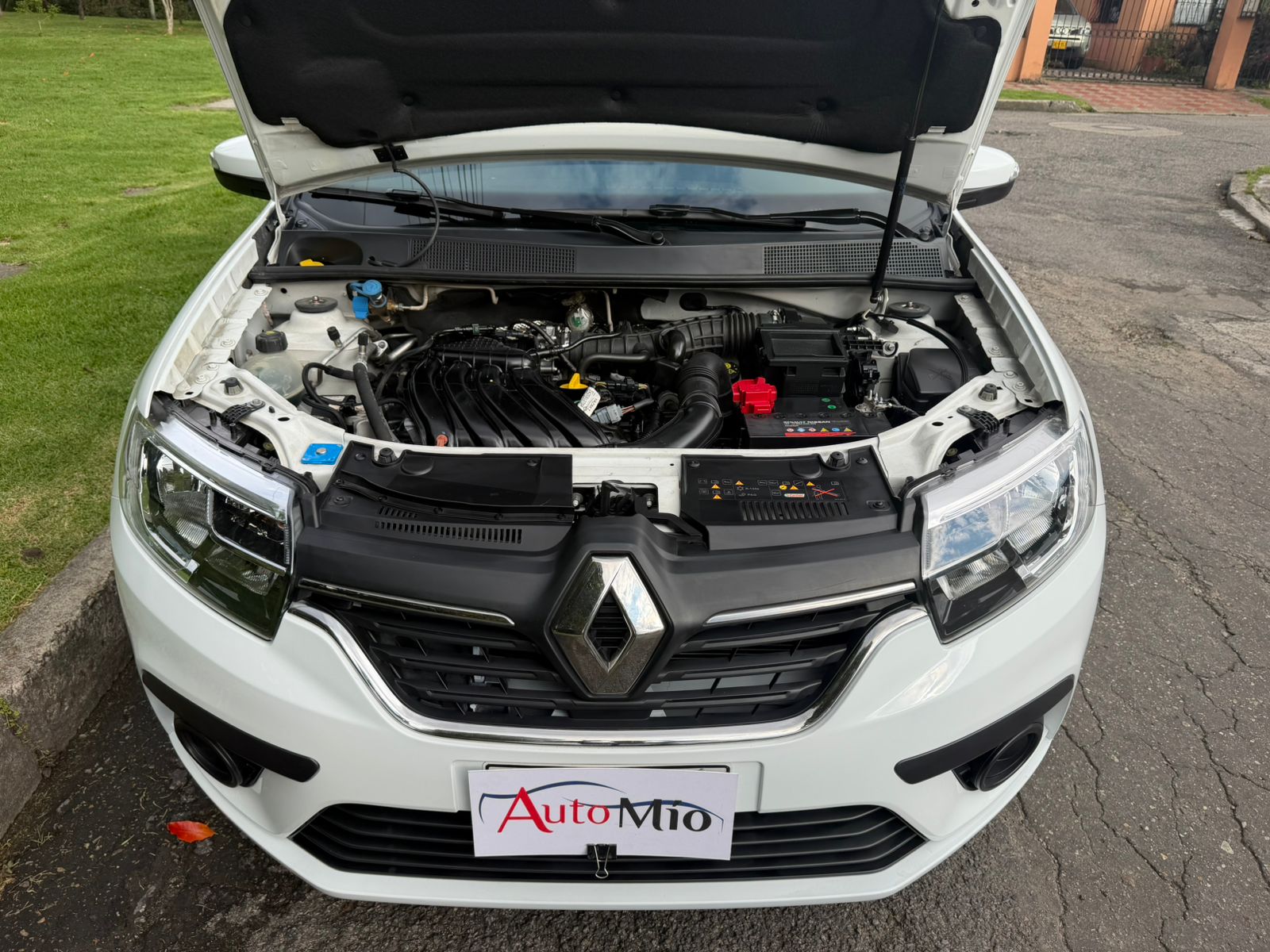 Renault Logan 1.6 Life Plus