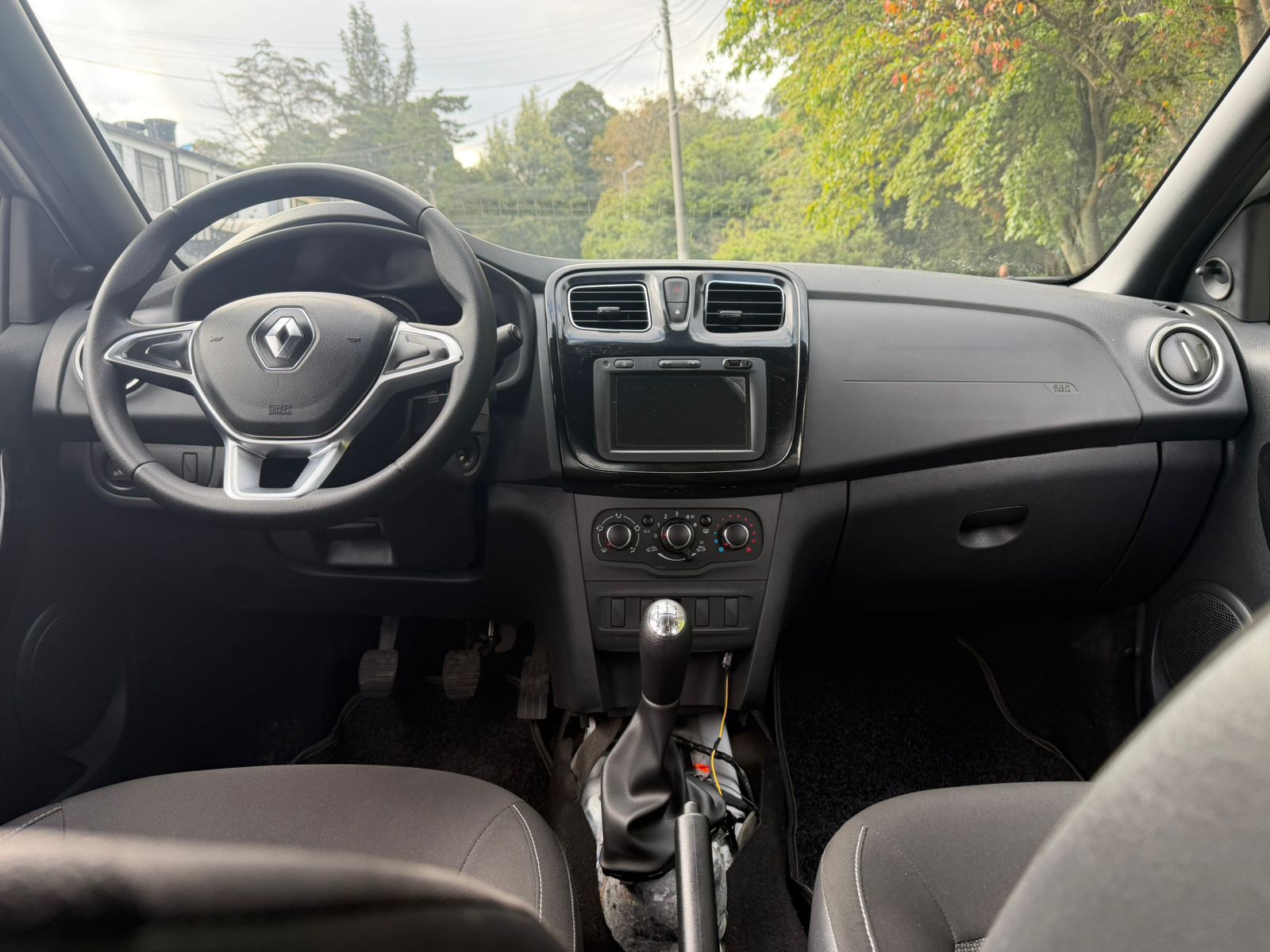 Renault Logan 1.6 Life Plus