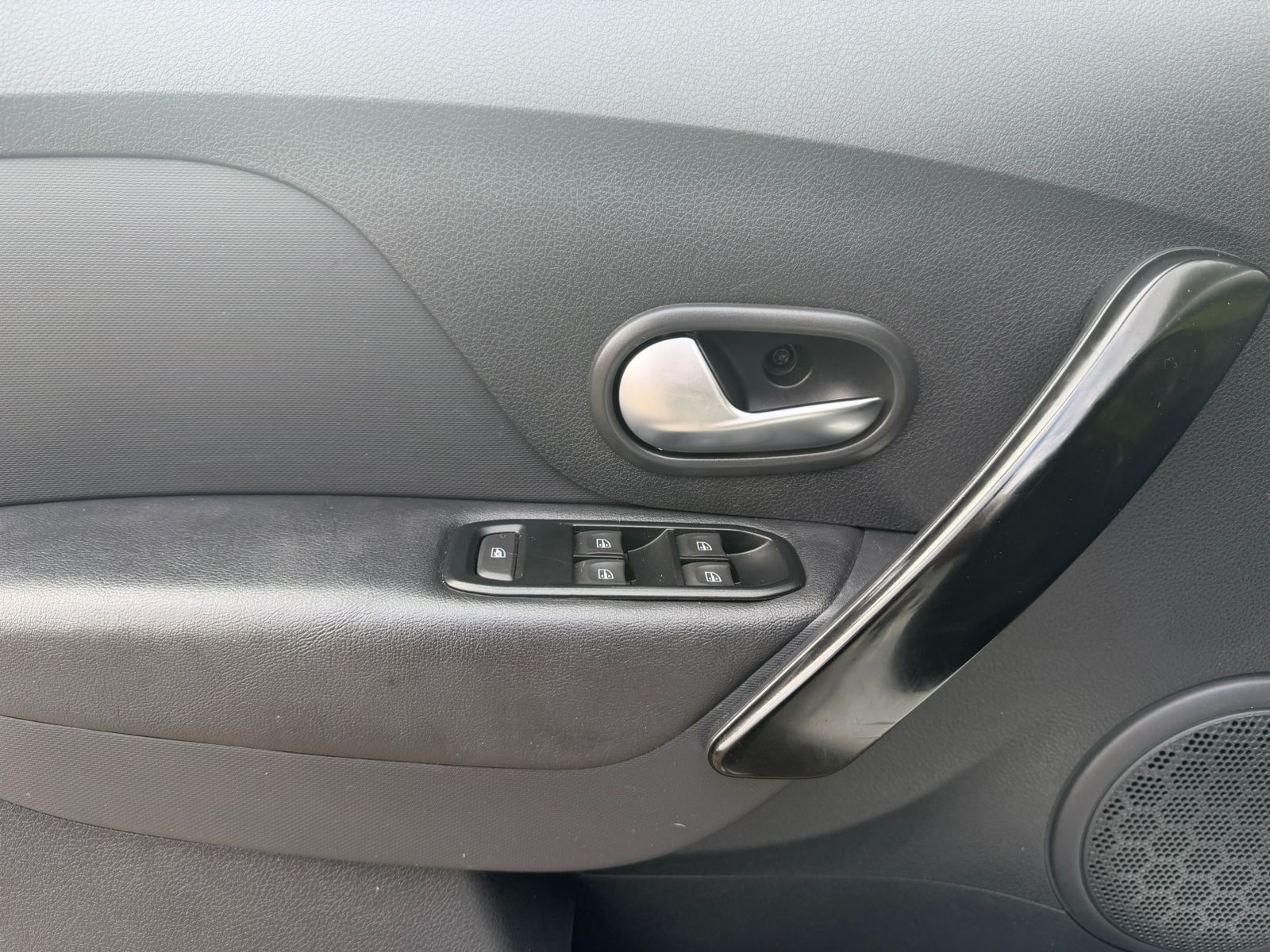 Renault Logan 1.6 Life Plus