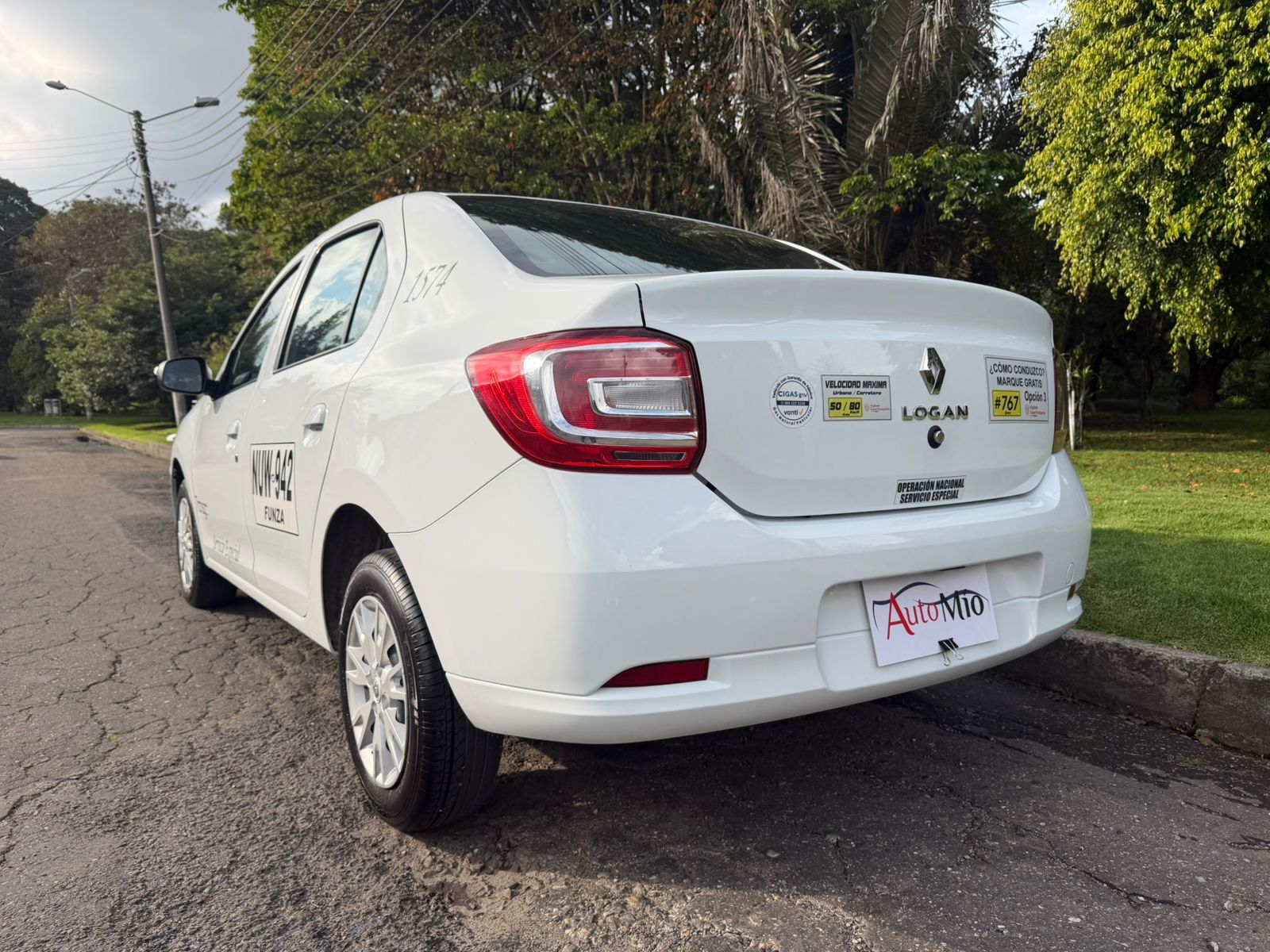 Renault Logan 1.6 Life Plus