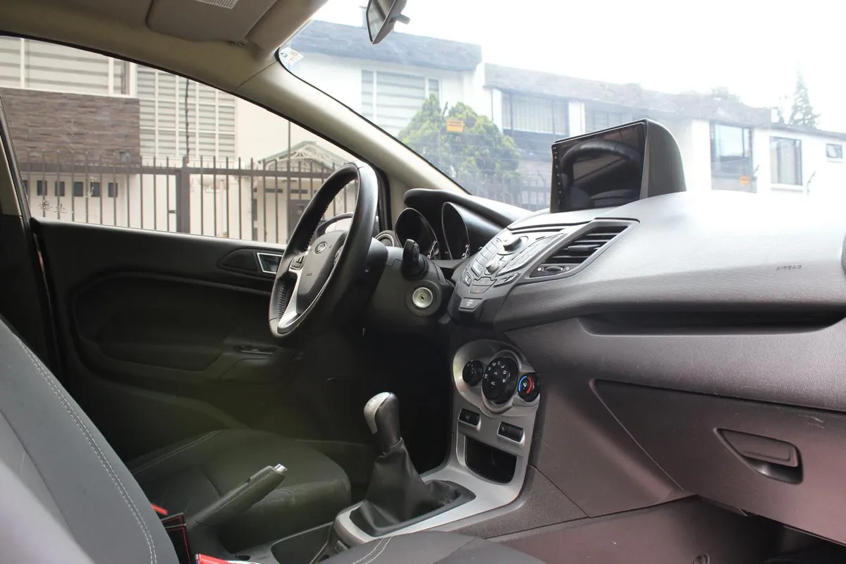 Ford Fiesta 1.6 Hatchback Se