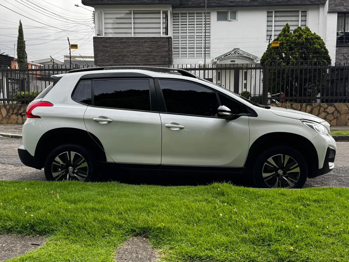 Peugeot 2008 1.6 Allure