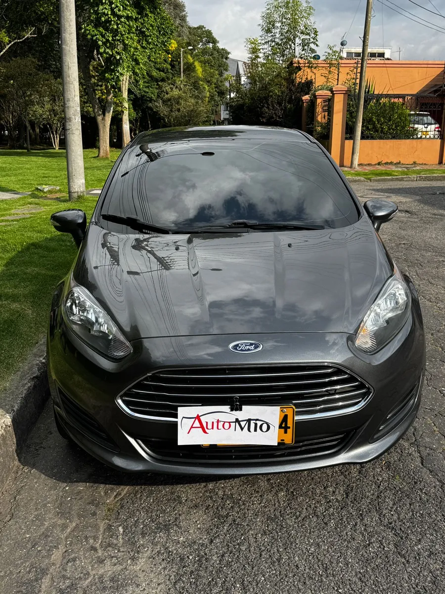Ford Fiesta 1.6 Hatchback Se
