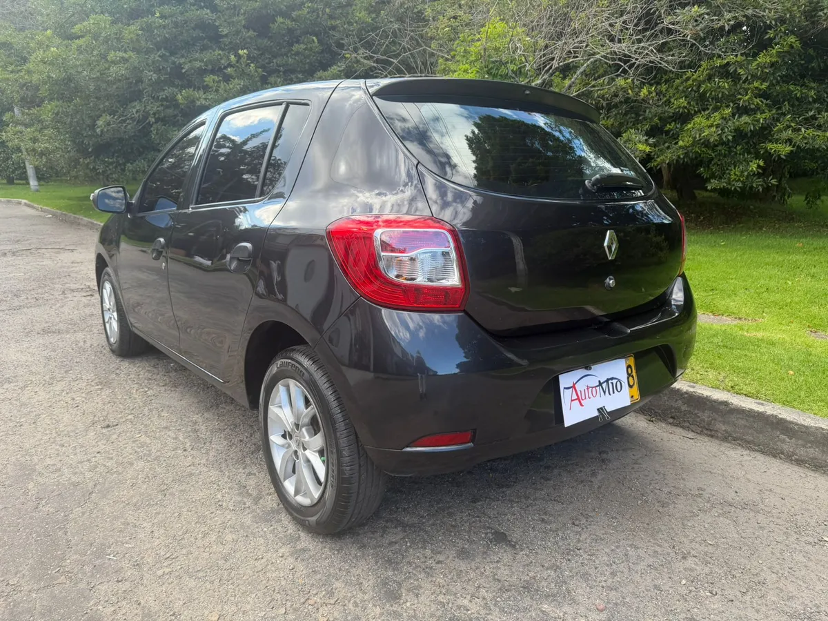 Renault Sandero Expression/Life