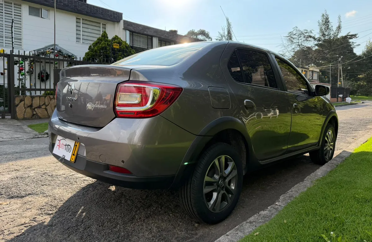 Renault Logan 1.6 Intens