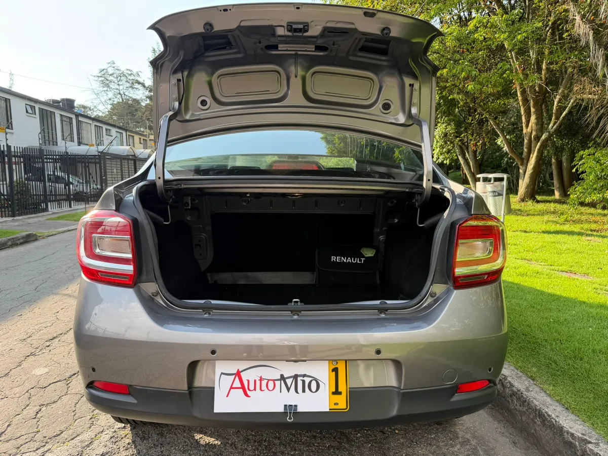 Renault Logan 1.6 Intens