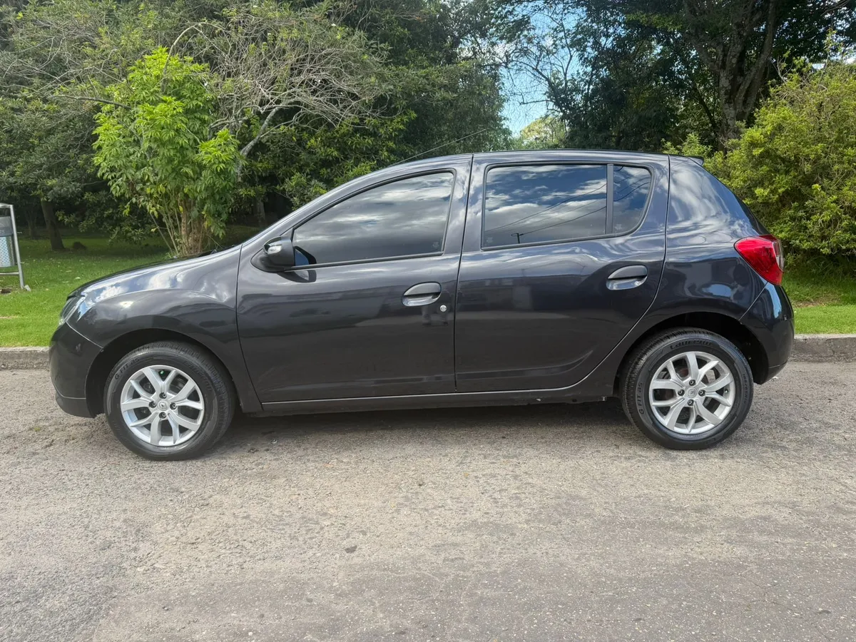 Renault Sandero Expression/Life