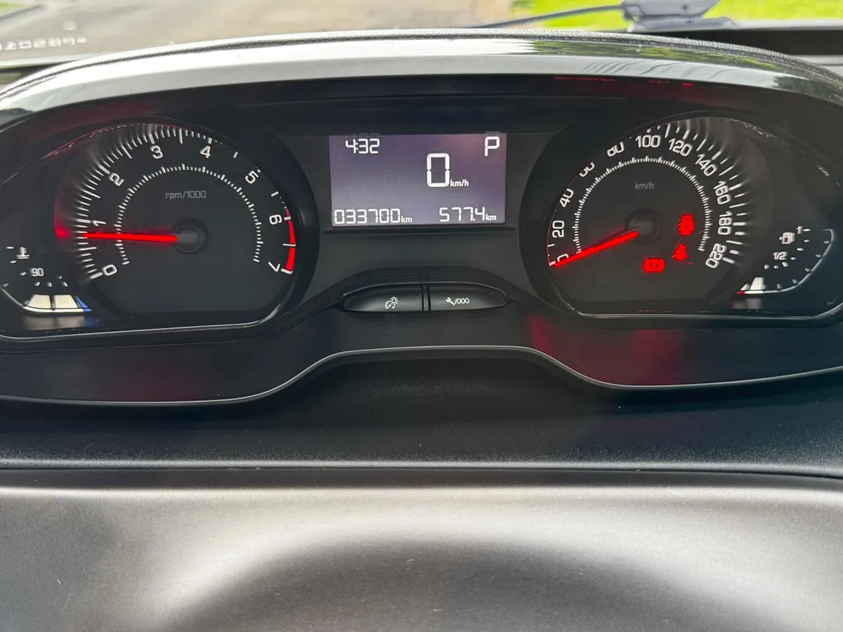 Peugeot 2008 1.6 Allure