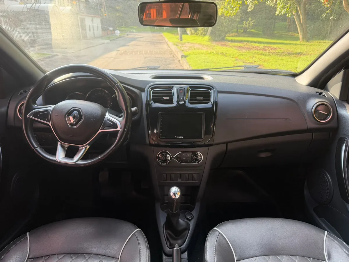 Renault Logan 1.6 Intens