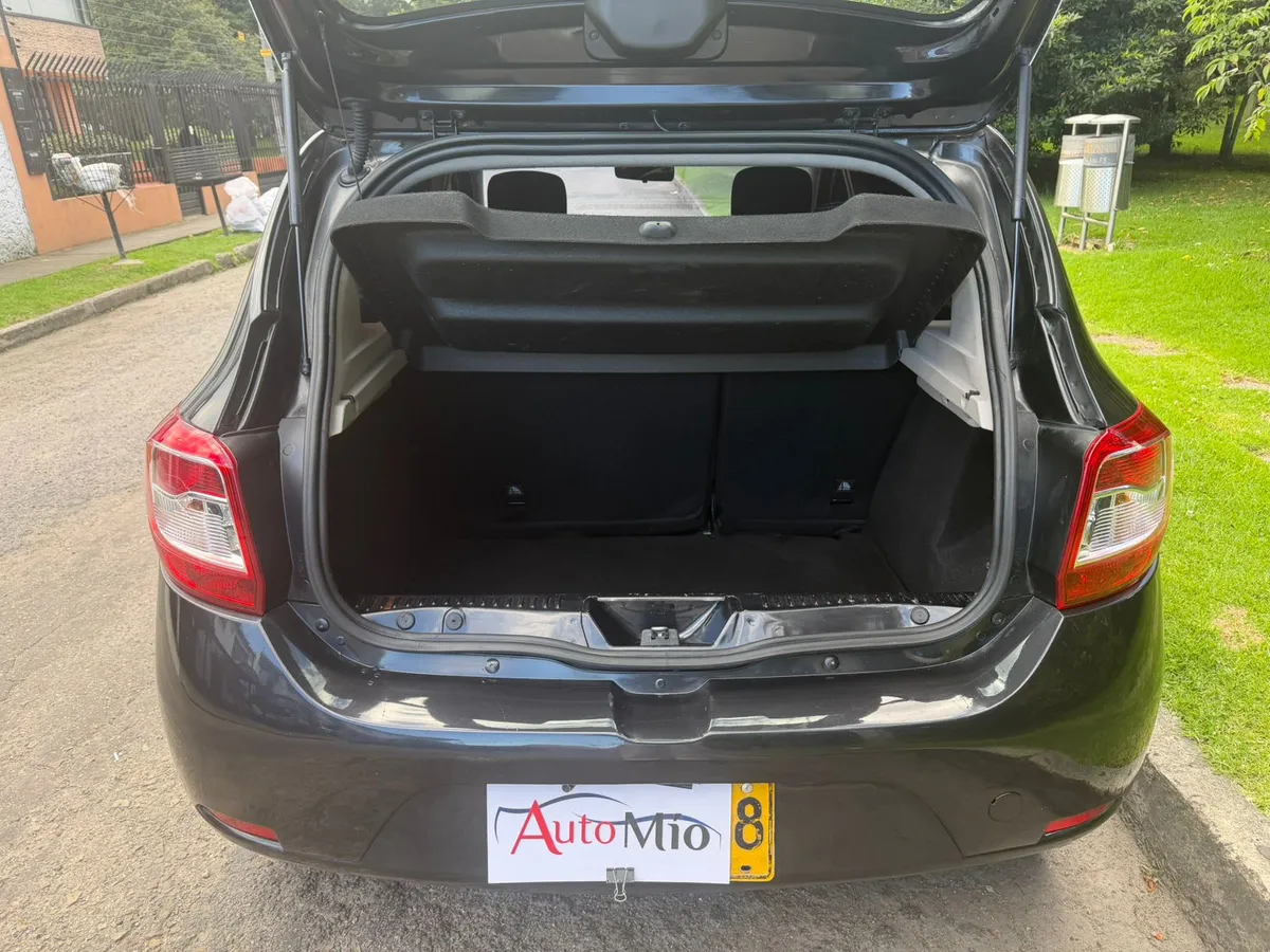 Renault Sandero Expression/Life