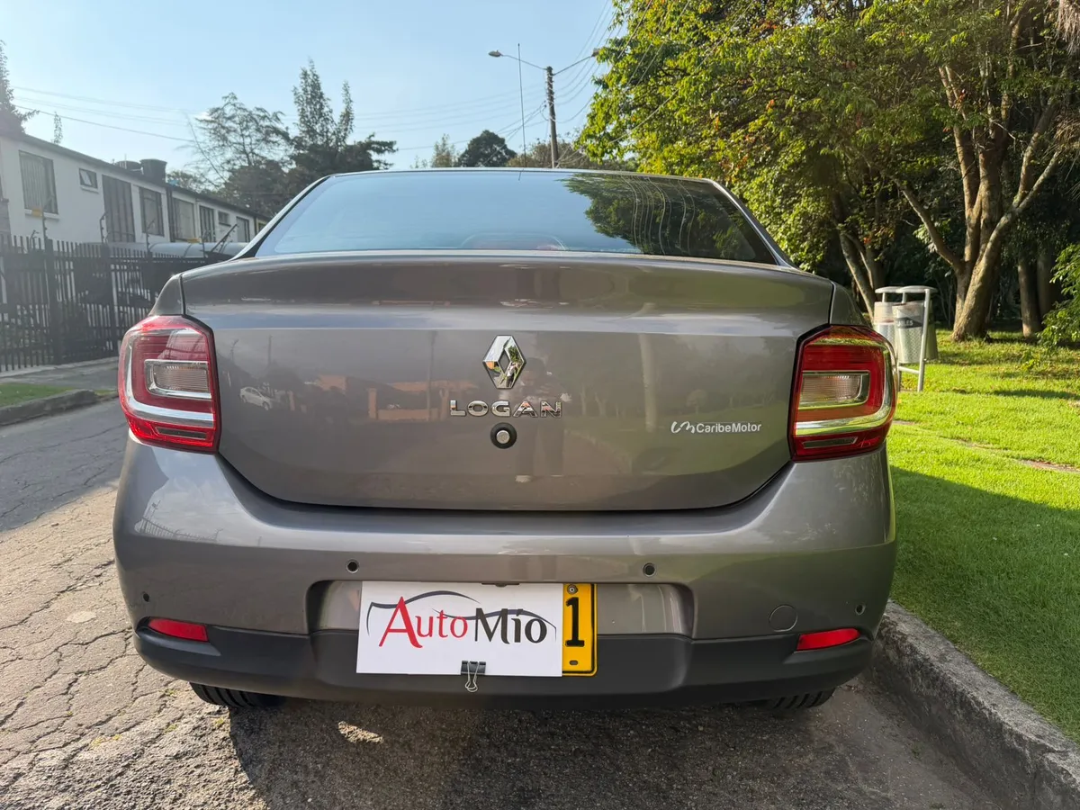 Renault Logan 1.6 Intens