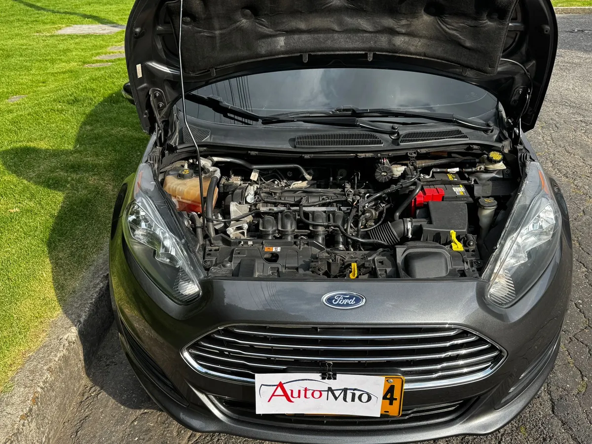 Ford Fiesta 1.6 Hatchback Se