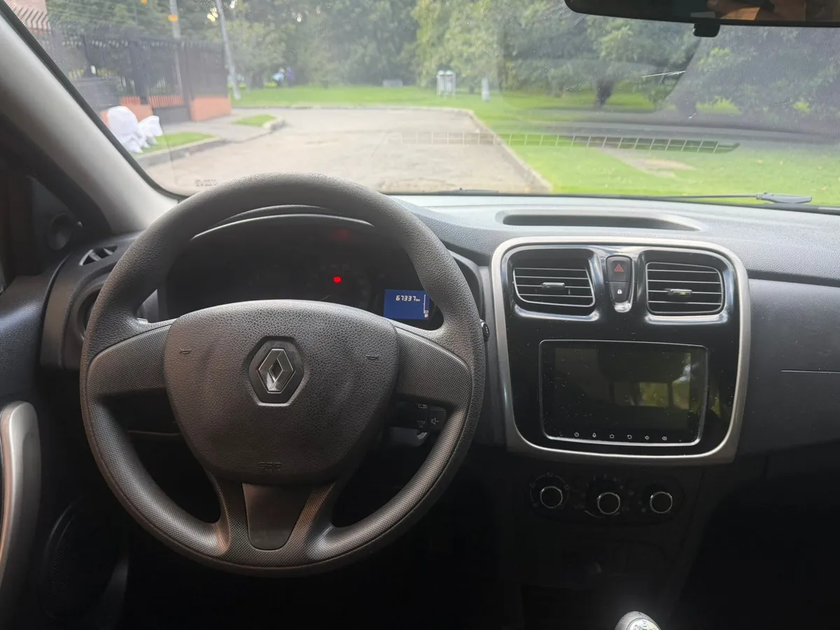 Renault Sandero Expression/Life