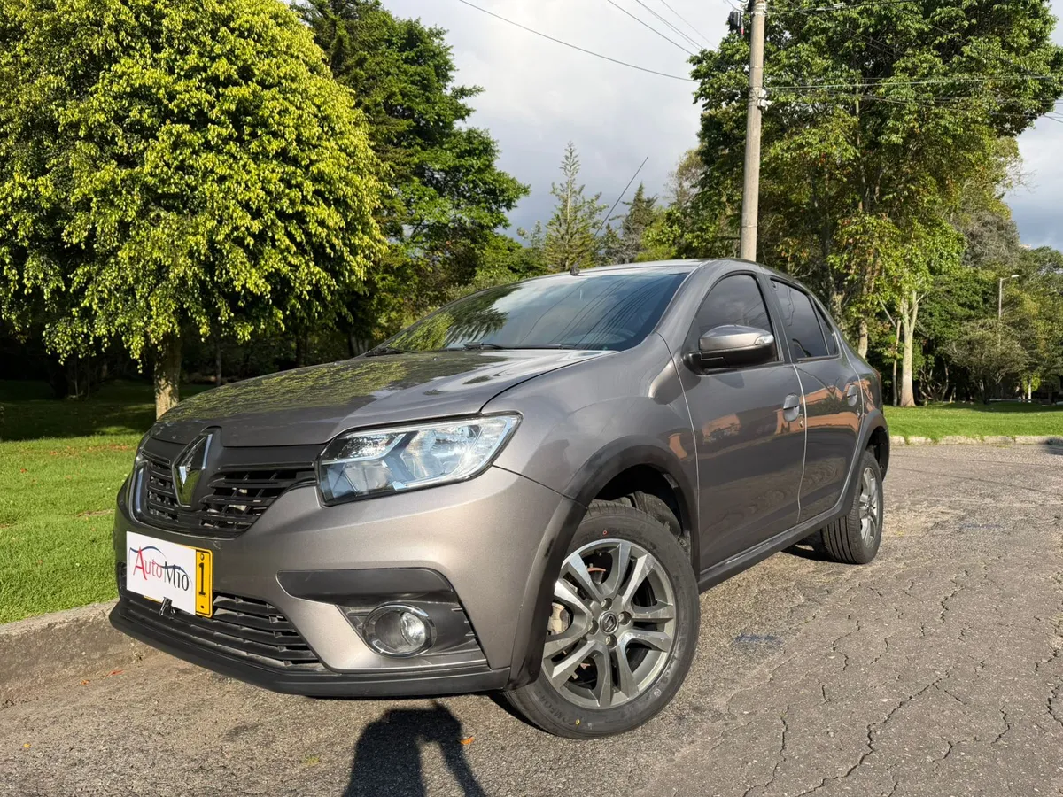 Renault Logan 1.6 Intens
