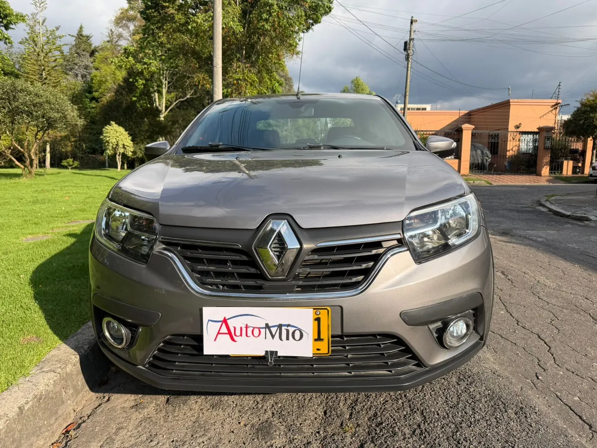 Renault Logan 1.6 Intens