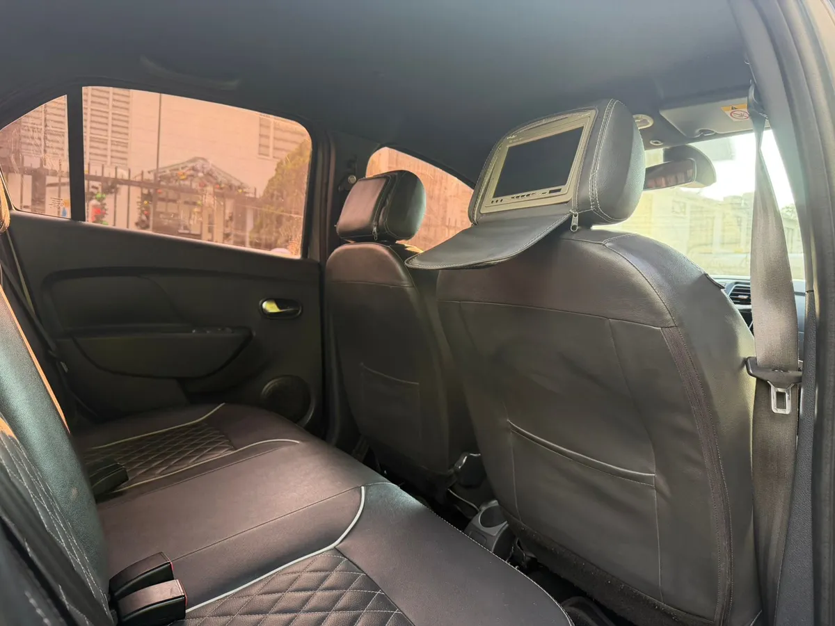 Renault Logan 1.6 Intens