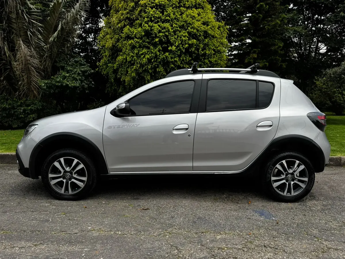 Renault Stepway 1.6 Dynamique / Intens Manual