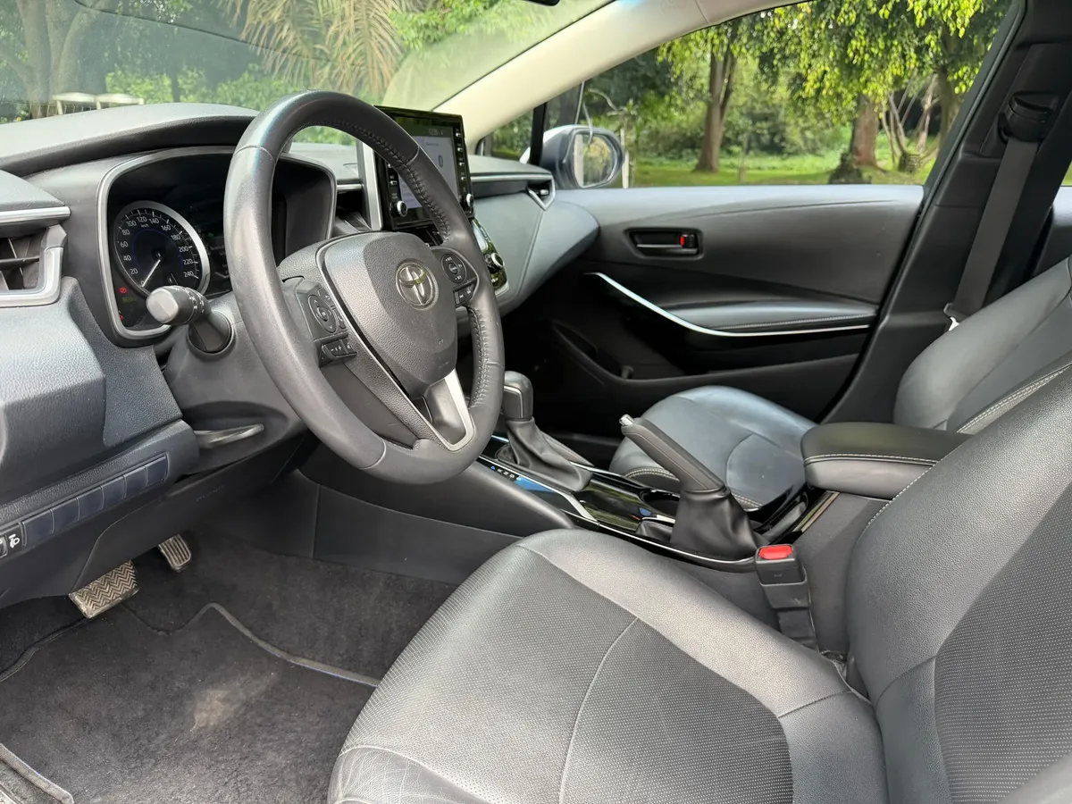 Toyota Corolla 1.8 Xe-i Hybrid