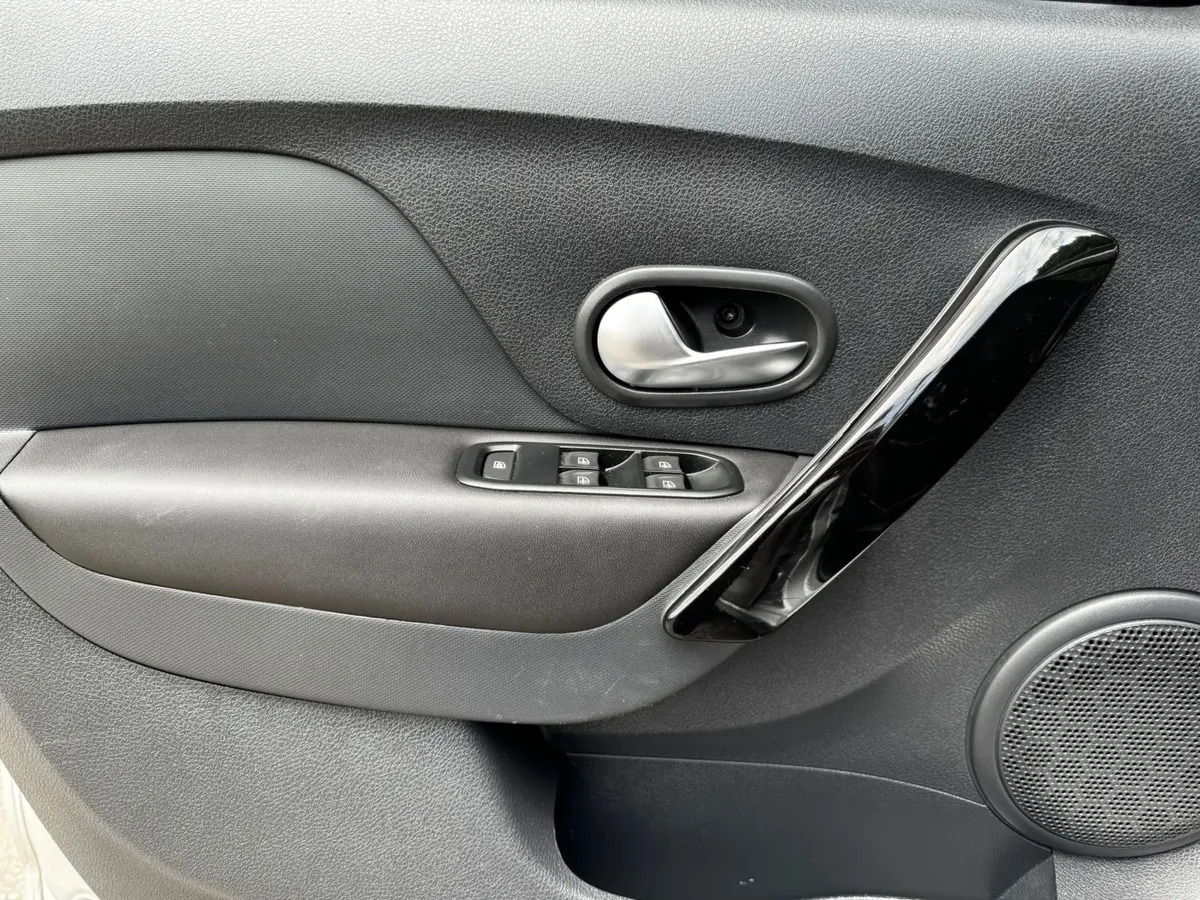 Renault Stepway 1.6 Dynamique / Intens Manual