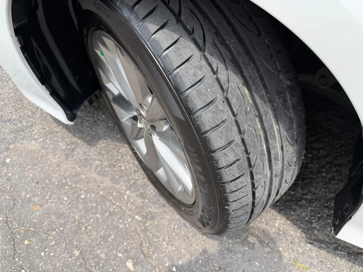 Toyota Corolla 1.8 Xe-i Hybrid