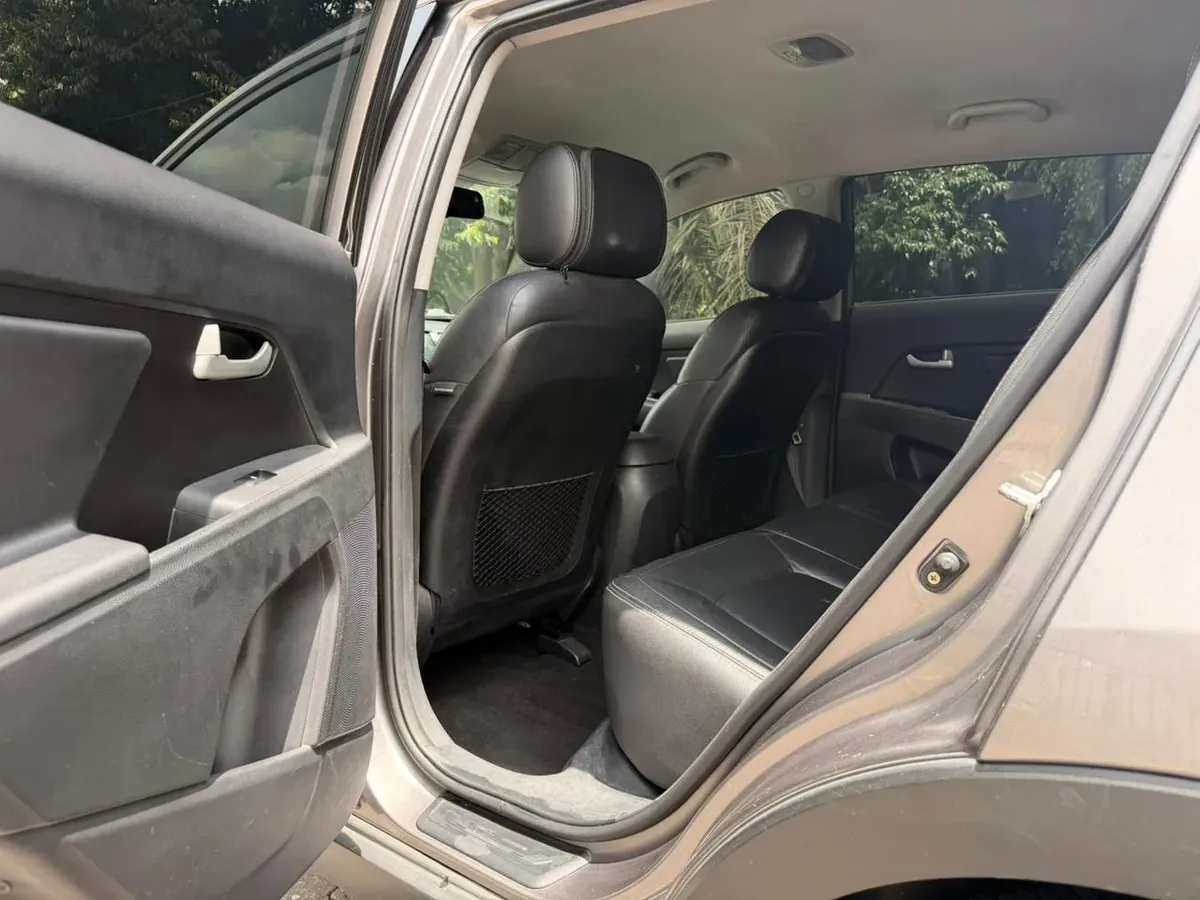 Kia Sportage 2.0 Revolution Gasolina 158 hp 4×2