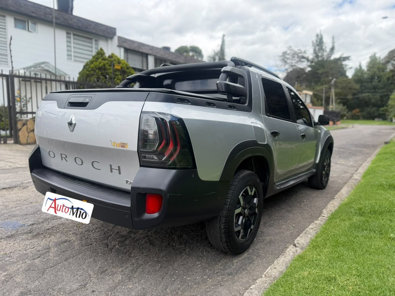 RENAULT DUSTER OROCH INTENS