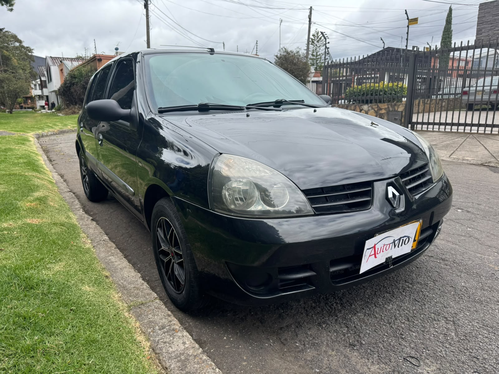 RENAULT CLIO CAMPUS