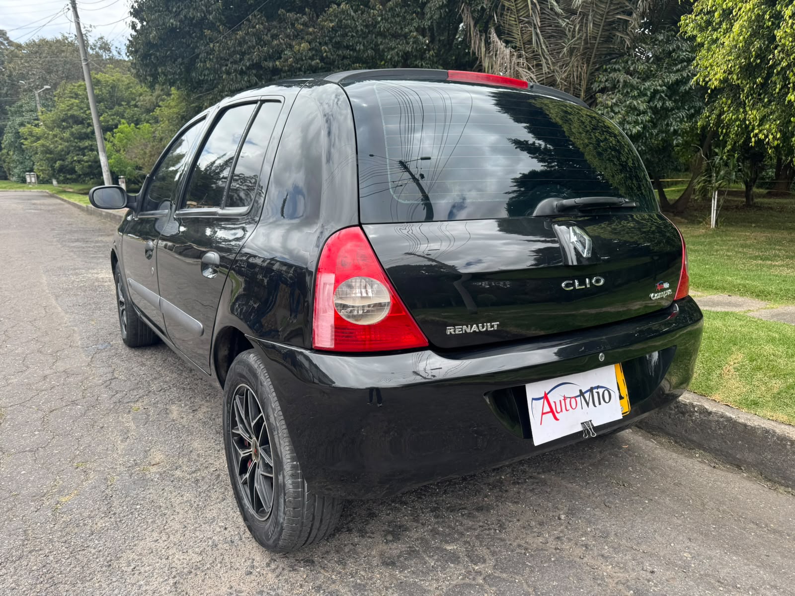 RENAULT CLIO CAMPUS