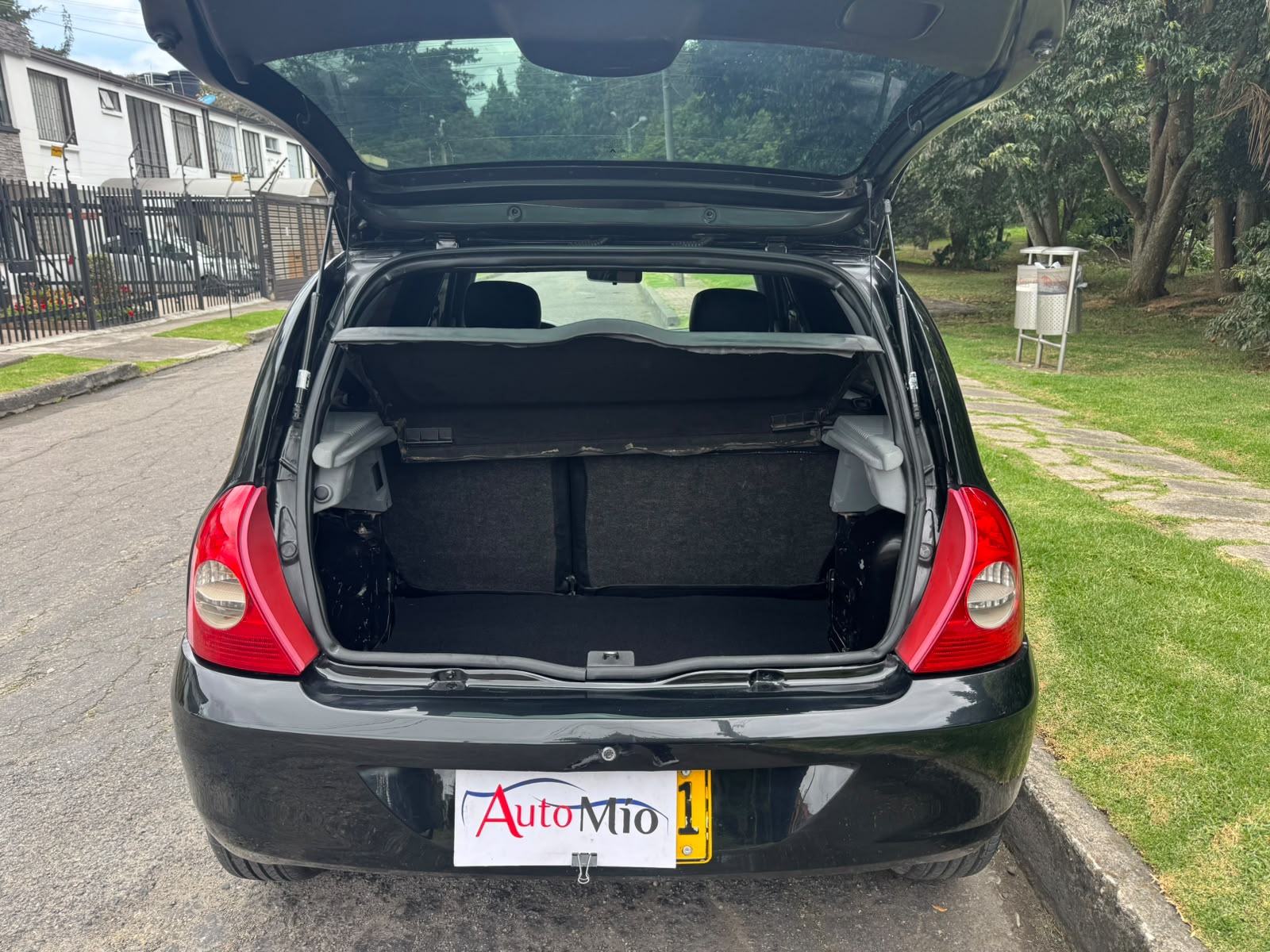 RENAULT CLIO CAMPUS