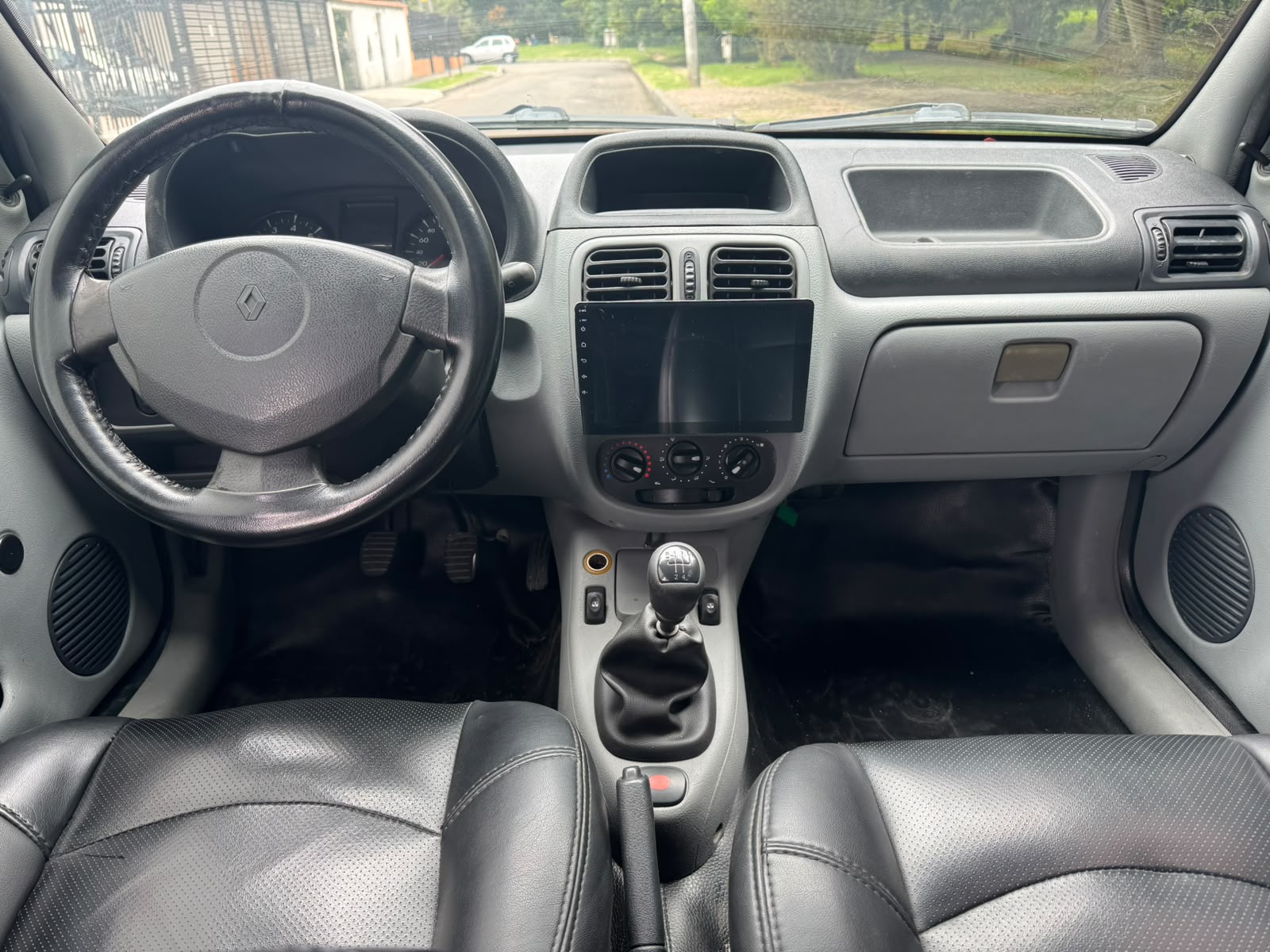 RENAULT CLIO CAMPUS